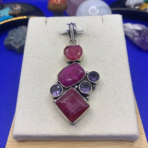 Stunning Multi-Stone Natural Ruby & Amethyst Pendant! 925 Sterling Silver Plated - Picture 1 of 9